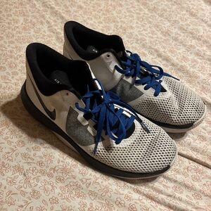 Nike Men's White and Black Athletic Shoes with Blue Laces